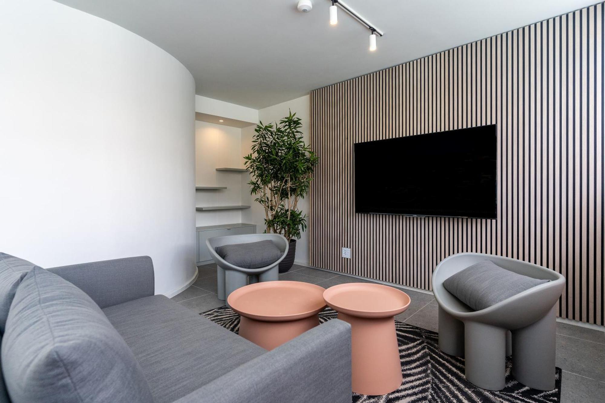 The Rose 604: Central Studio With Rooftop Pool Kaapstad Buitenkant foto